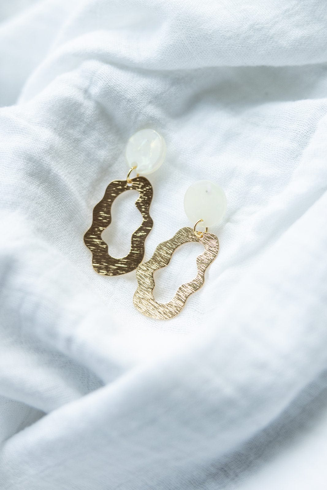 MARLEY EARRINGS IN IRIDESCENT - Love Marlow