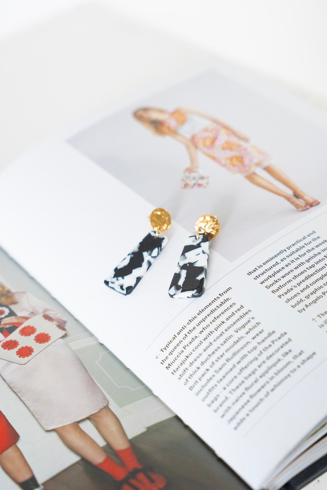 MIA Mini Earrings in Black & White - Love Marlow