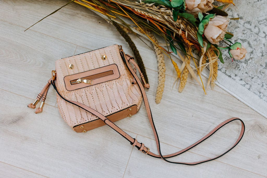 MINI WOVEN BUCKET BAG IN BLUSH - Love Marlow
