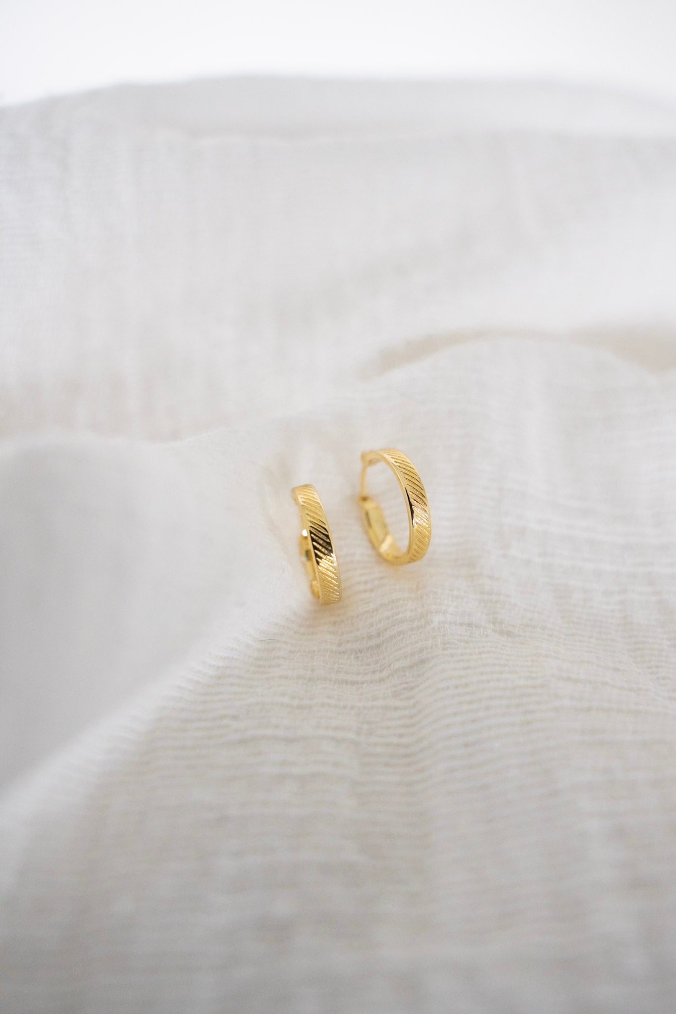 Nadia Textured Gold Hoop Earrings - Love Marlow
