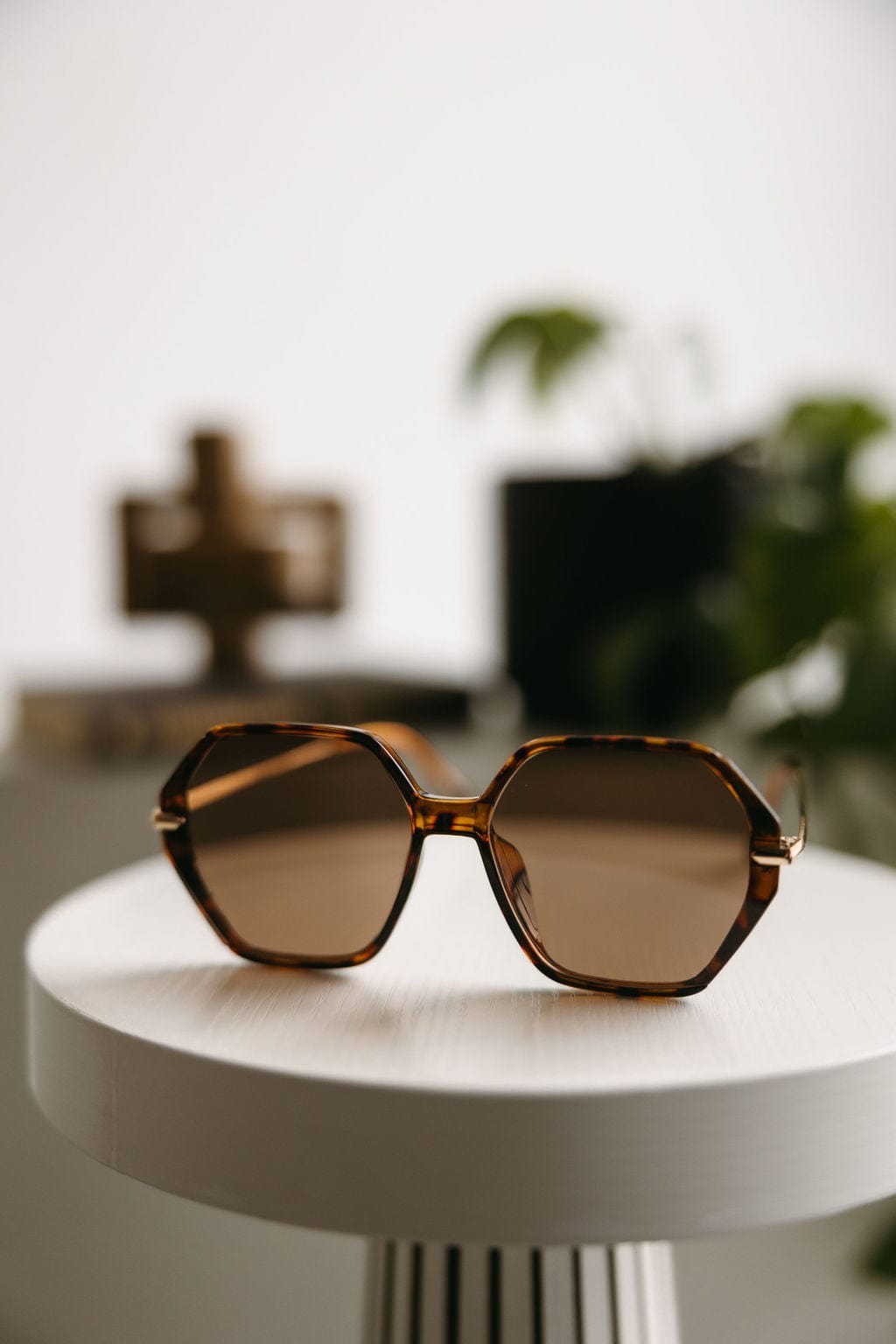 OIA SUNGLASSES IN BROWN TORTOISE - Love Marlow