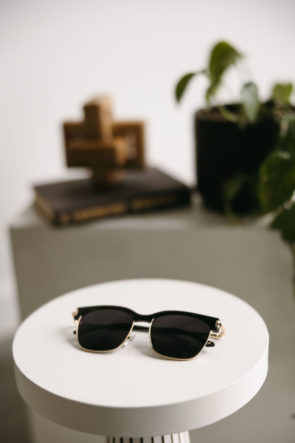 PETRA SUNGLASSES IN BLACK AND GOLD - Love Marlow