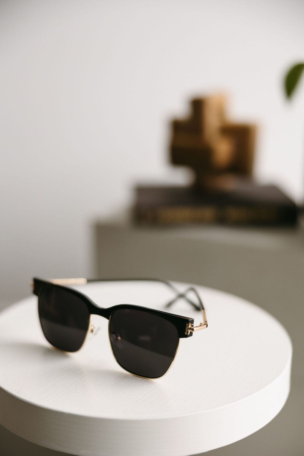 PETRA SUNGLASSES IN BLACK AND GOLD - Love Marlow