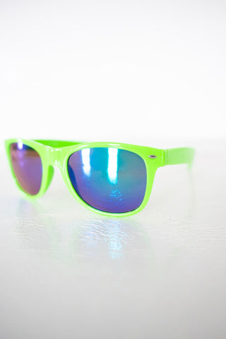 PLAYA DEL CARMEN SUNGLASSES IN NEON GREEN - Love Marlow