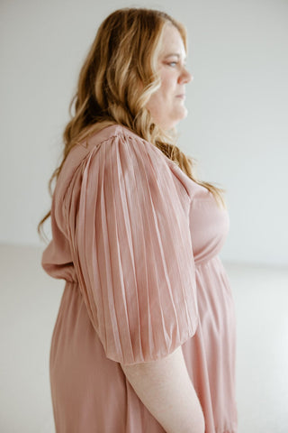 PLEATED BUBBLE SLEEVE KNEE LENGTH DRESS IN ANTIQUE ROSE - Love Marlow