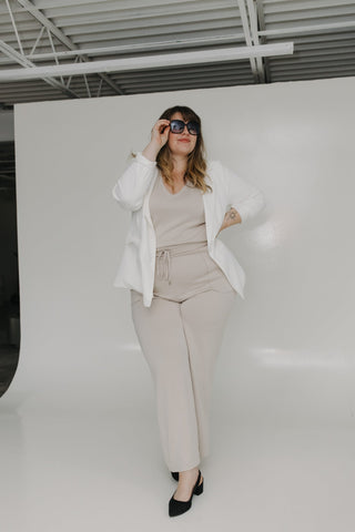 PRAGUE SUNGLASSES IN BLACK - Love Marlow