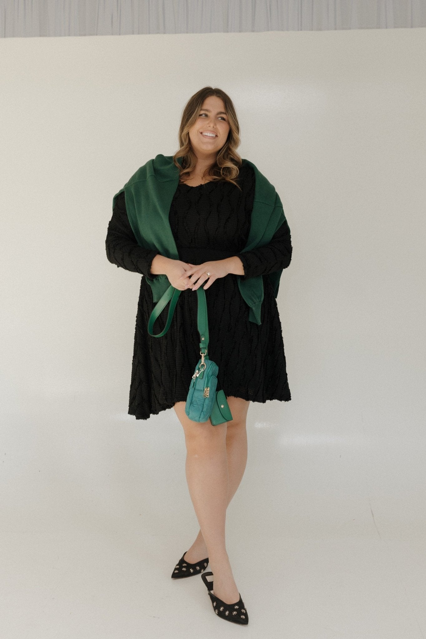 QUILTED CROSSBODY SLING BAG IN EMERALD - Love Marlow