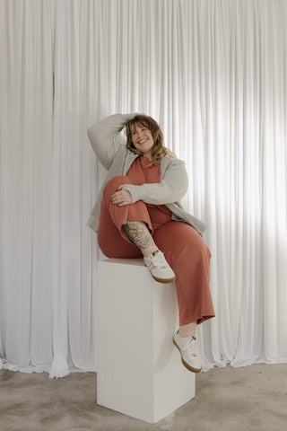 QUILTED FULL ZIP HOODED JACKET IN GREY - Love Marlow