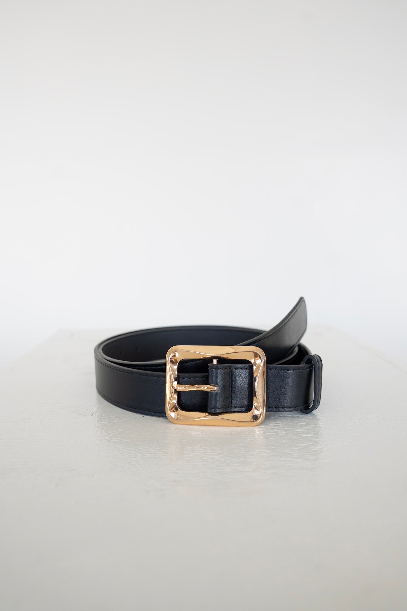 Rectangle Gold Belt in Black - Love Marlow