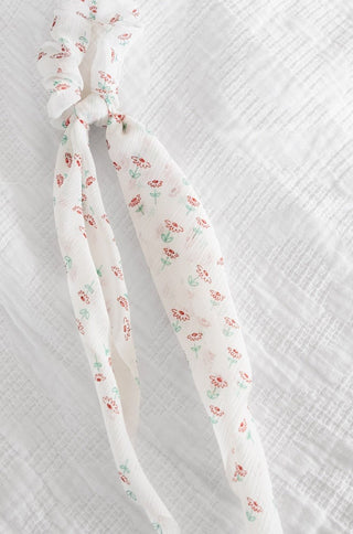 Red Daisy Chiffon Ribbon Scrunchie – Long Tail Floral Hair Tie - Love Marlow