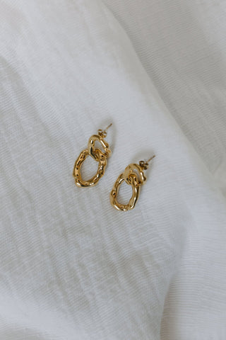 REINA CRINKLED CHAIN LINKED WATERPROOF EARRINGS - Love Marlow