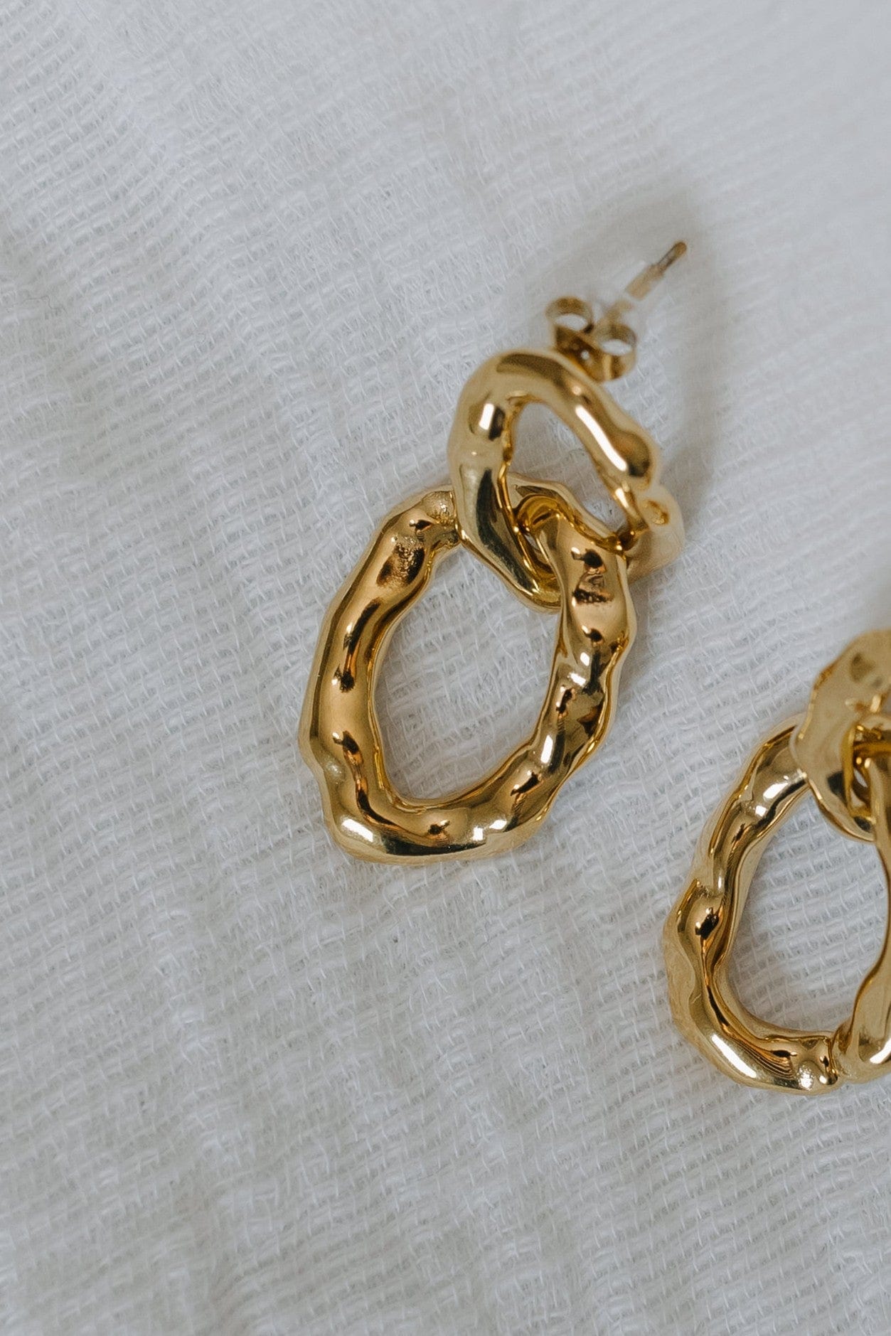 REINA CRINKLED CHAIN LINKED WATERPROOF EARRINGS - Love Marlow