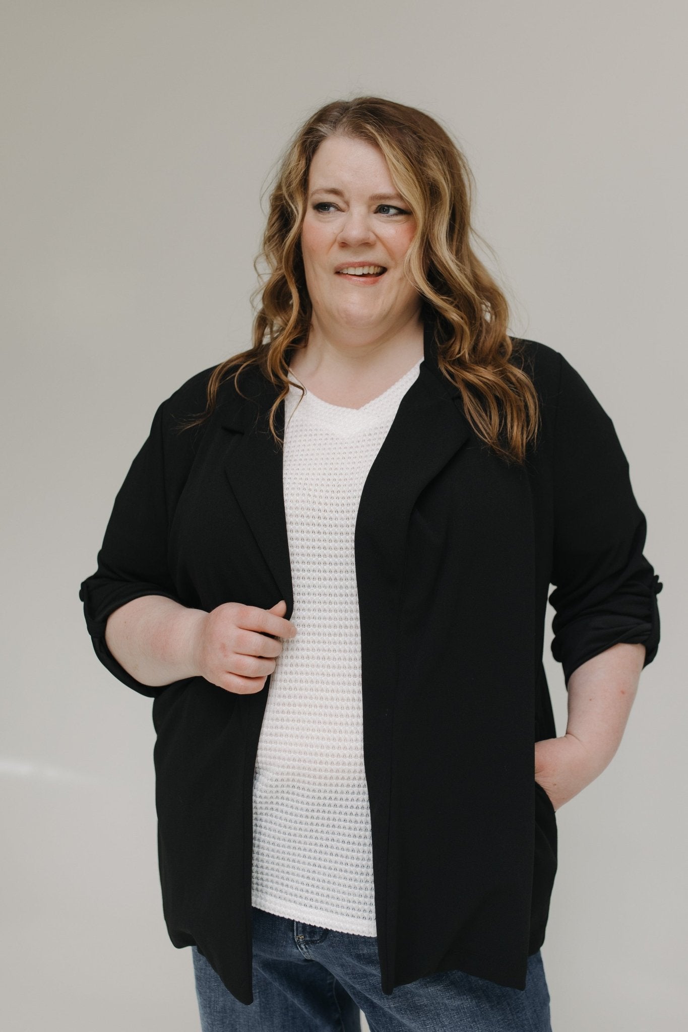 RELAXED BOYFRIEND BLAZER IN BLACK - Love Marlow