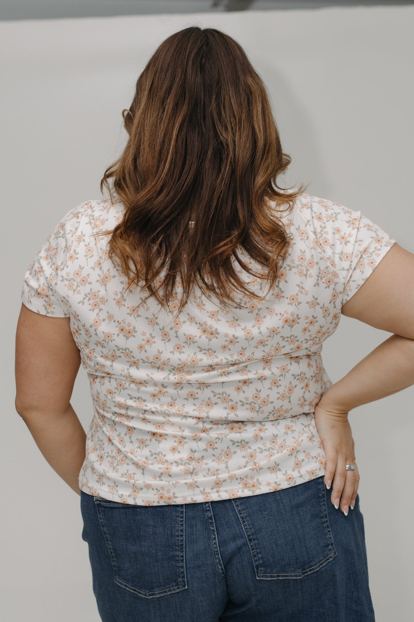 RIBBED ESSENTIAL FLORAL PRINT SCOOPED NECK TEE - Love Marlow