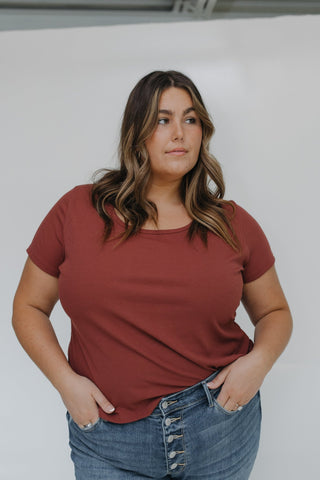 RIBBED ESSENTIAL SCOOPED NECK TEE IN SMOKED CLOVE - Love Marlow