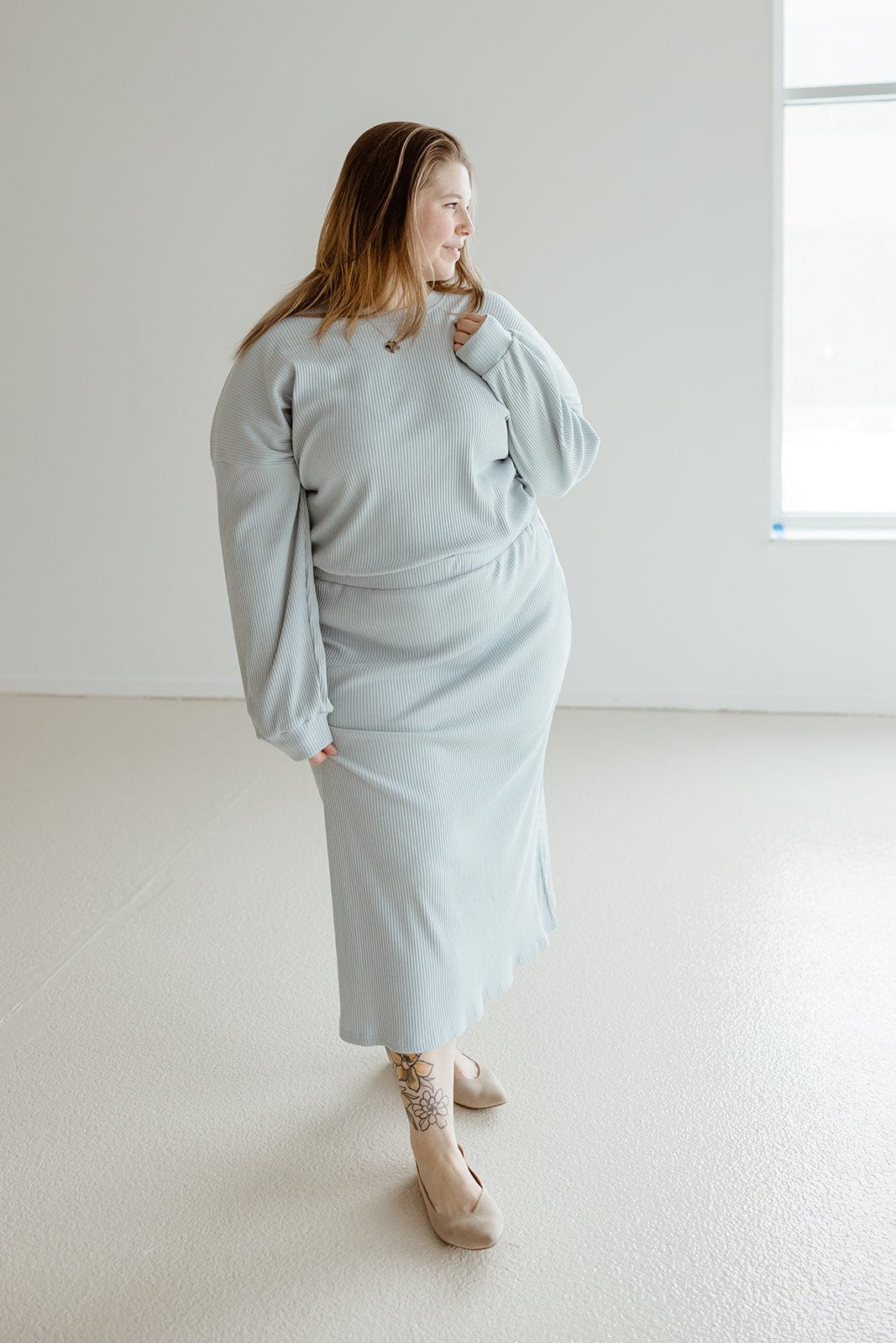 RIBBED KNIT MIDI LENGTH PENCIL SKIRT IN BABY BLUE - Love Marlow