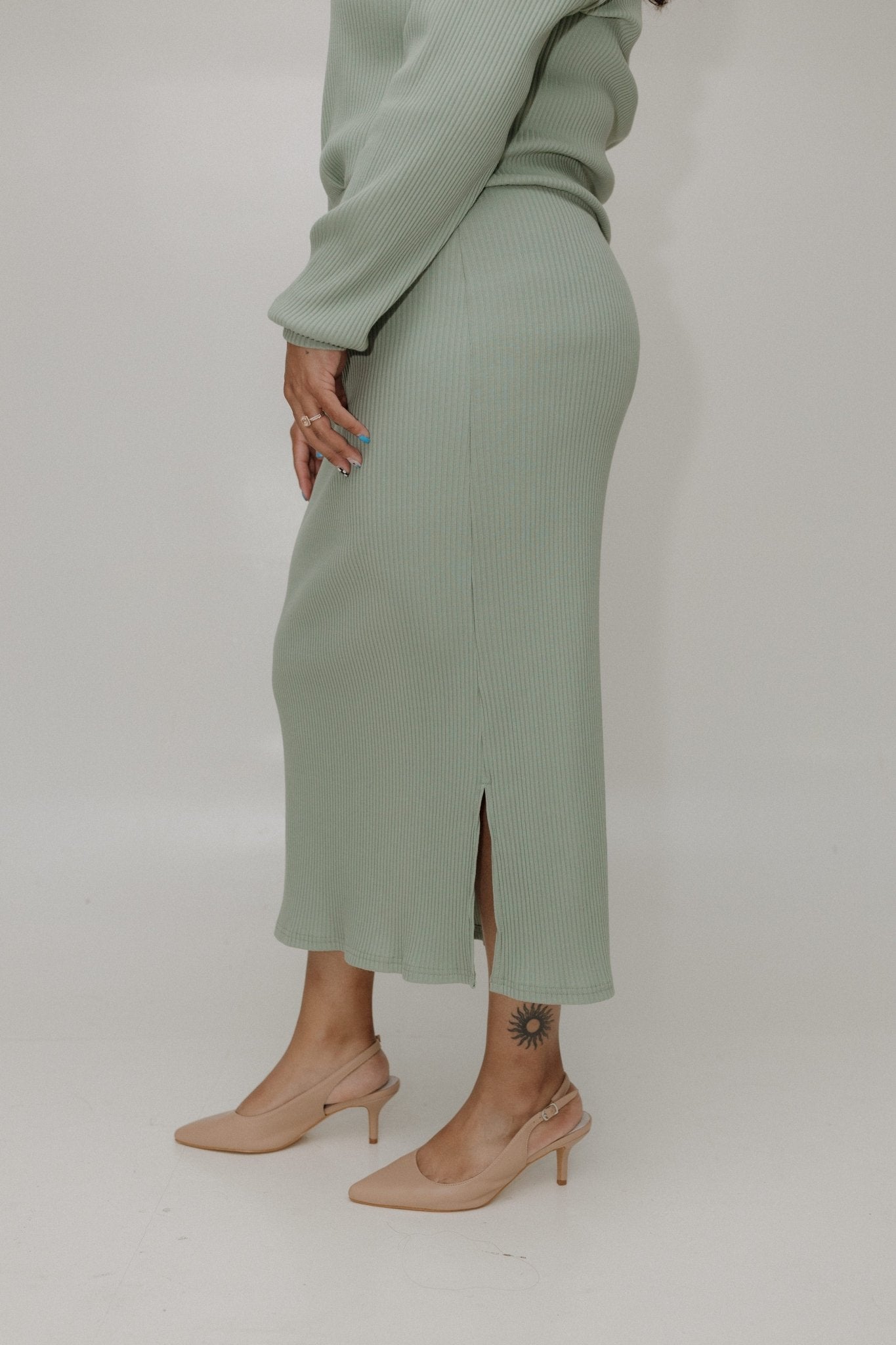 RIBBED KNIT MIDI LENGTH PENCIL SKIRT IN FADED JADE - Love Marlow