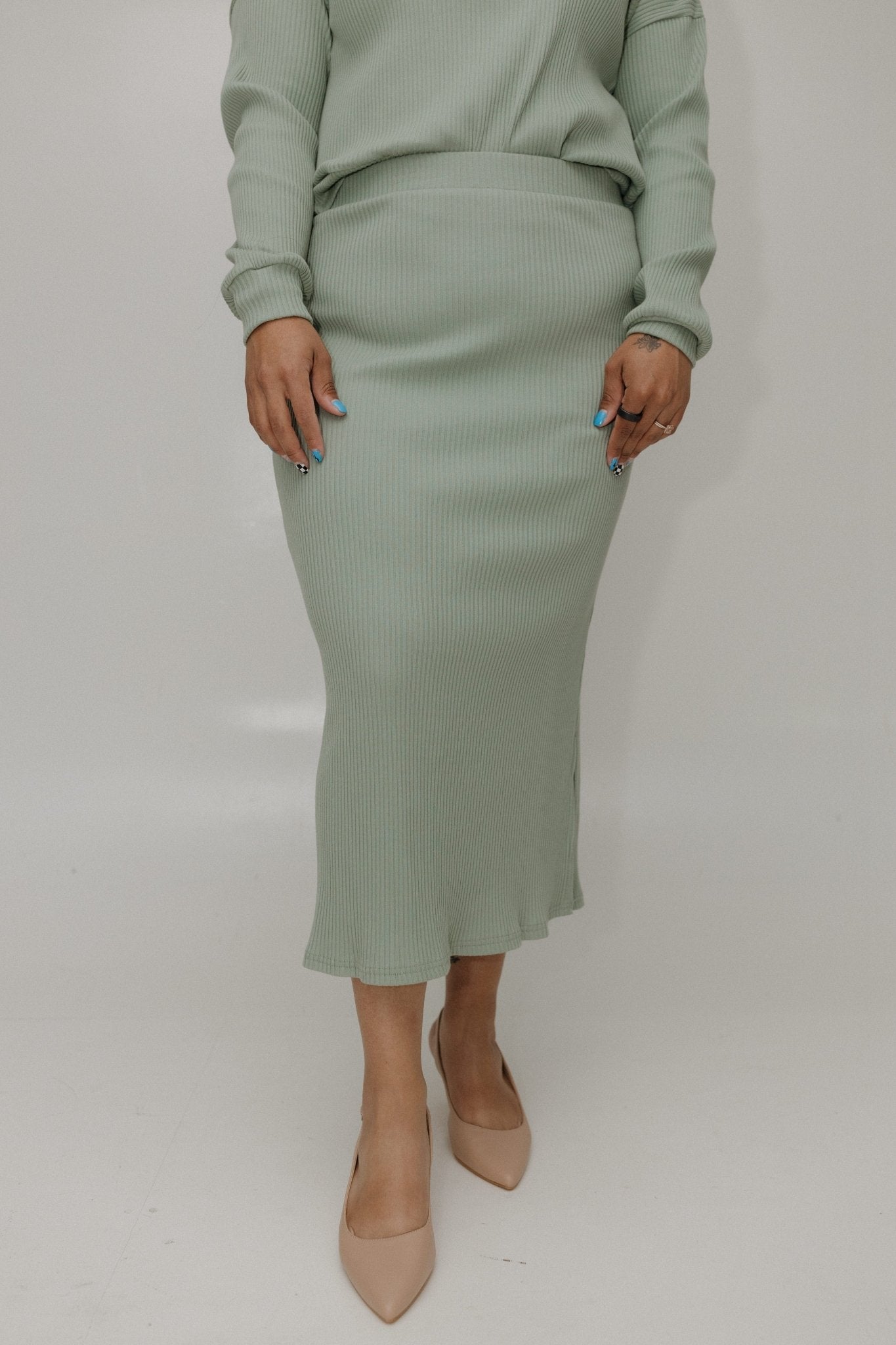 RIBBED KNIT MIDI LENGTH PENCIL SKIRT IN FADED JADE - Love Marlow