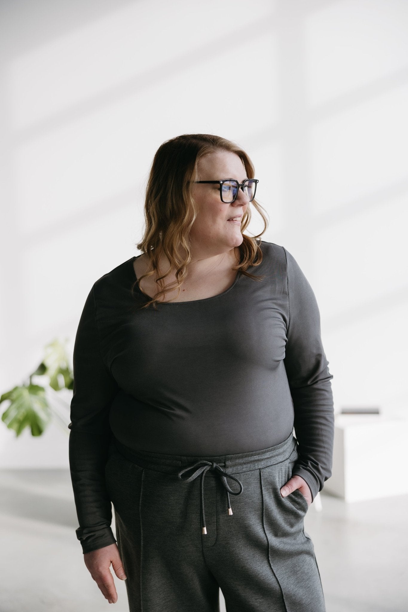 RIBBED LONG SLEEVE BODYSUIT IN URBAN CITYSCAPE - Love Marlow