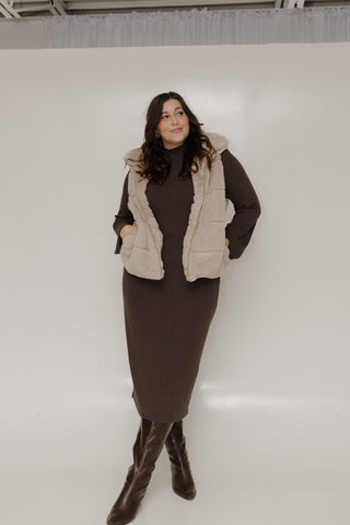 RIBBED LONG - SLEEVE TURTLENCK SWEATER MAXI DRESS IN WEATHERED BARK - Love Marlow