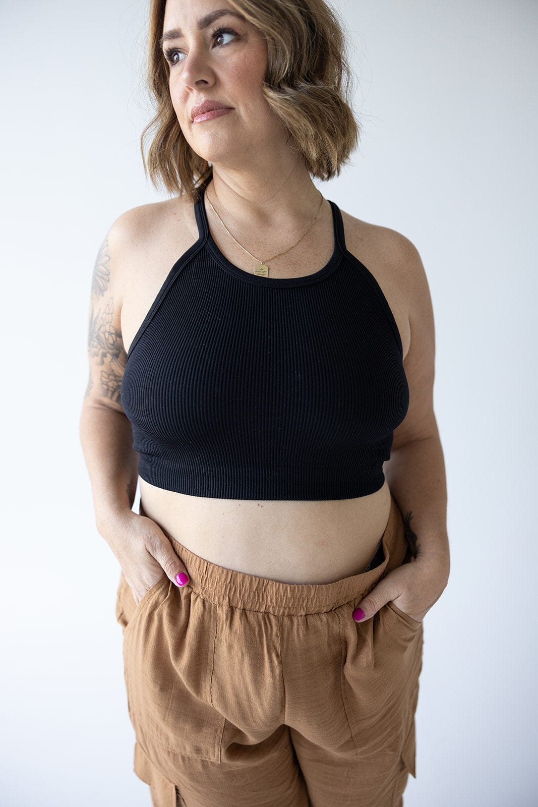 RIBBED SEAMLESS CROP TOP IN BLACK - 2x/3x - Love Marlow