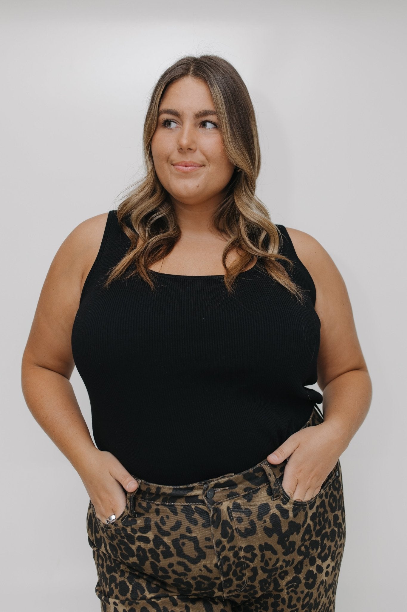 RIBBED SQUARE NECK SWEATER TANK - Love Marlow