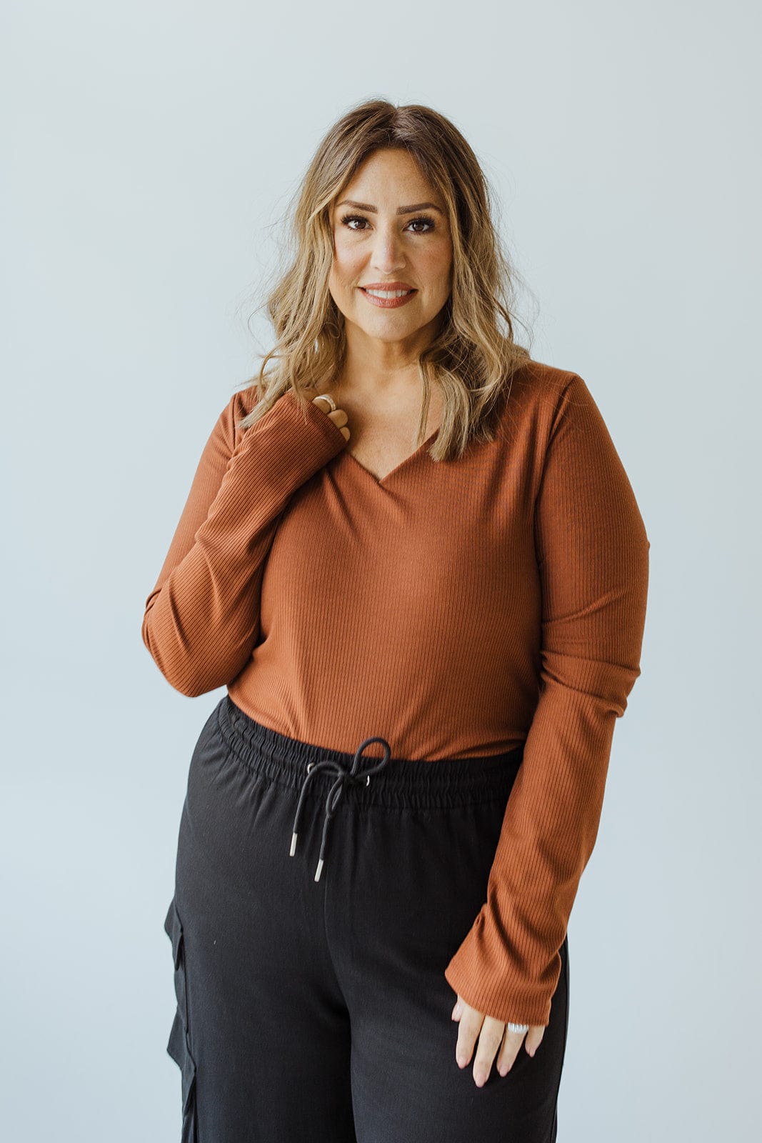 RIBBED V - NECK BODYSUIT IN URBAN BRONZE - Love Marlow