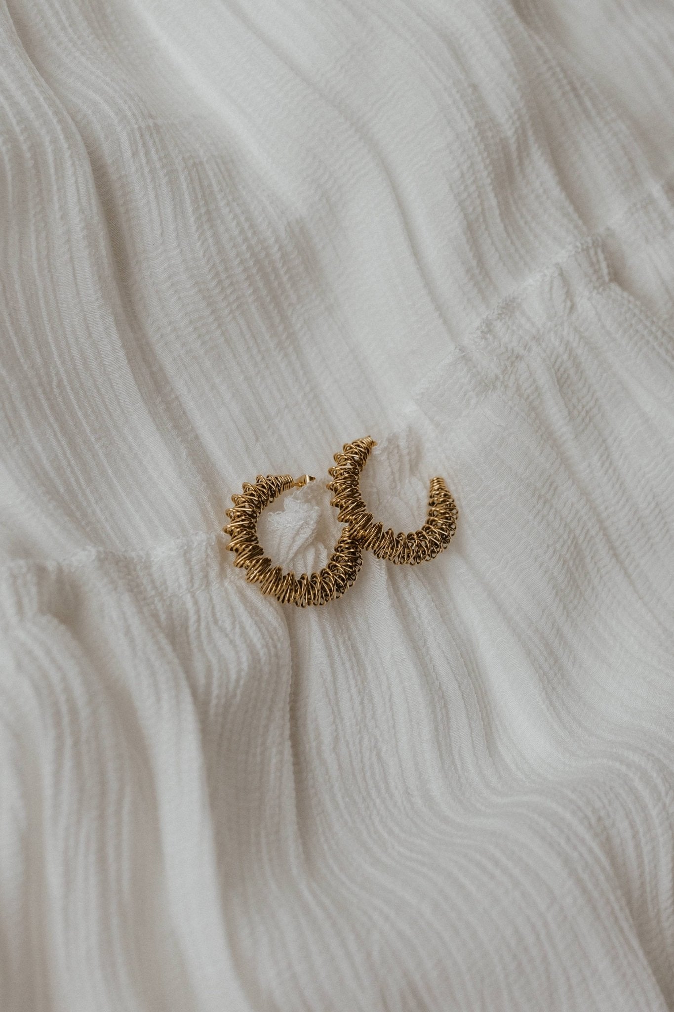 RITA HOOPS - Love Marlow