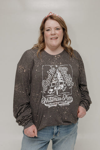 "ROCKIN' ROUND THE CHRISTMAS TREE" HOLIDAY CREWNECK GRAPHIC TEE - Love Marlow