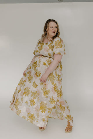 ROMANTIC LARGE PRINT FLORAL DRESS - Love Marlow