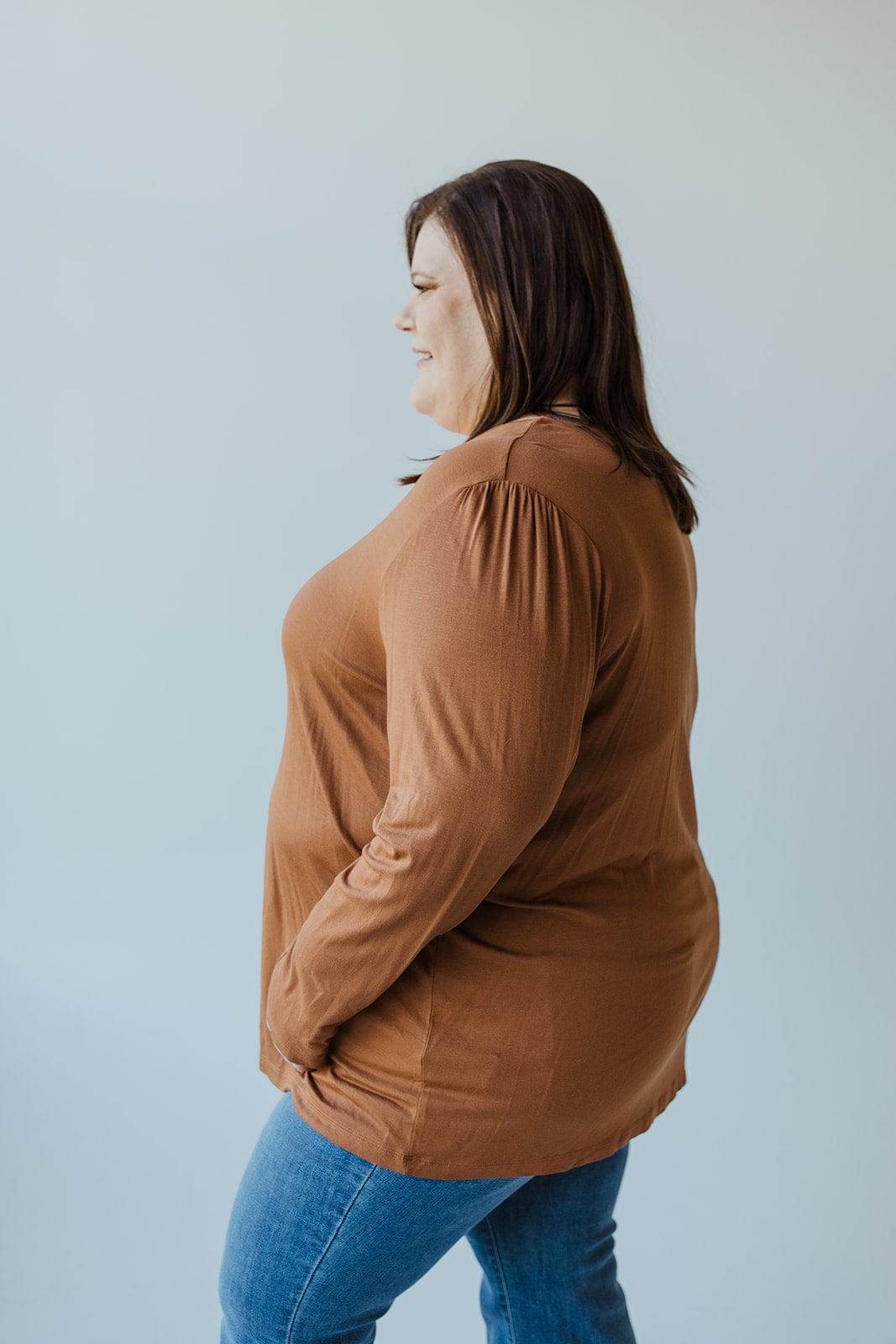 RUCHED BODICE LONG SLEEVE TEE IN URBAN BRONZE - Love Marlow