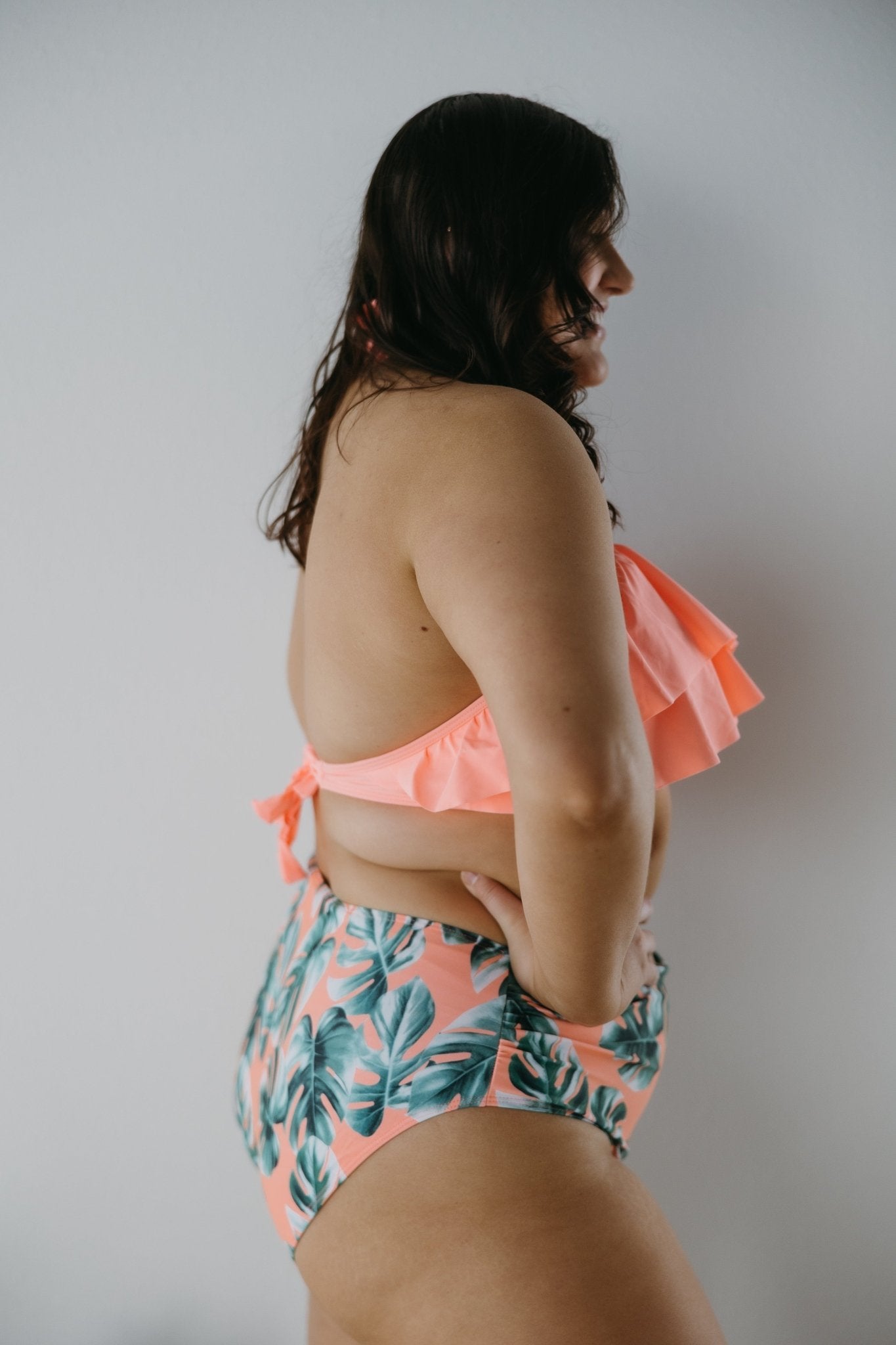 RUFFLED HALTER TOP WITH TROPICAL PRINT BOTTOM BIKINI - Love Marlow
