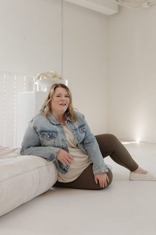 SAND RIBBED RAGLAN SLEEVE V - NECK LONG SLEEVE KNIT TEE - Love Marlow