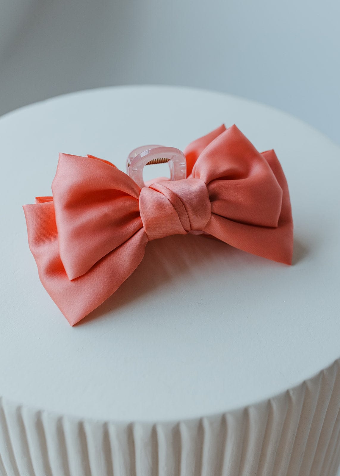 SATIN BOW HAIR CLAW IN BLUSH PINK - Love Marlow