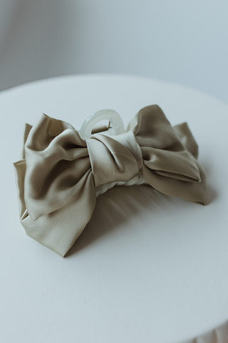 SATIN BOW HAIR CLAW IN SAGE - Love Marlow
