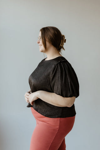 SATINY CRINKLE BLOUSE IN BLACK - Love Marlow