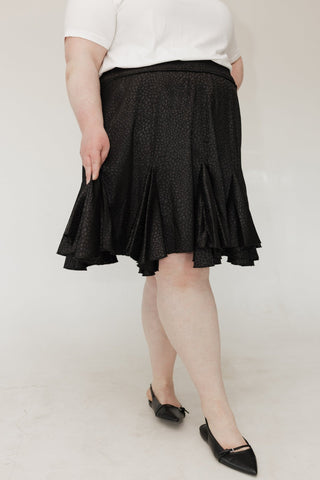 SHIMMERY ANIMAL PRINT TIERED MINI SKIRT IN BLACK - Love Marlow