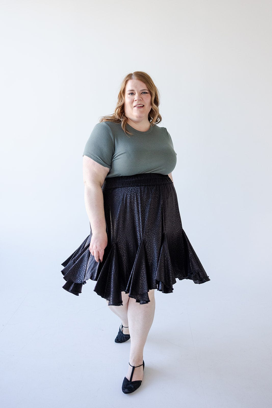 SHIMMERY ANIMAL PRINT TIERED MINI SKIRT IN BLACK - Love Marlow