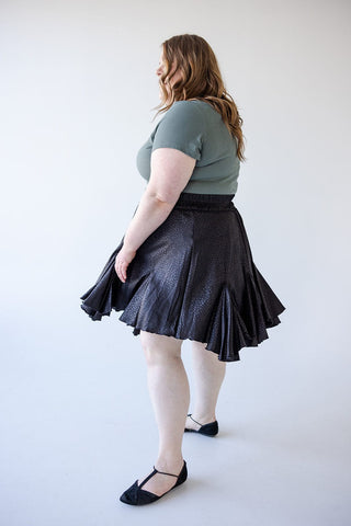 SHIMMERY ANIMAL PRINT TIERED MINI SKIRT IN BLACK - Love Marlow