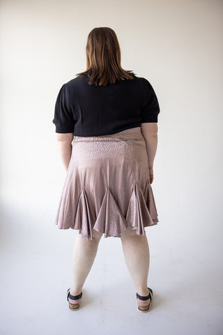 SHIMMERY ANIMAL PRINT TIERED MINI SKIRT IN DUSTY ROSE - Love Marlow