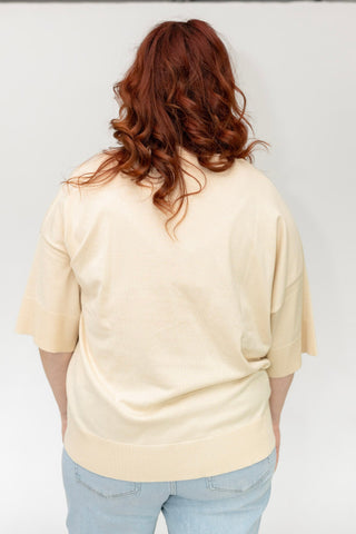 Short Sleeve Lightweight V-Neck Sweater – Natural - Love Marlow