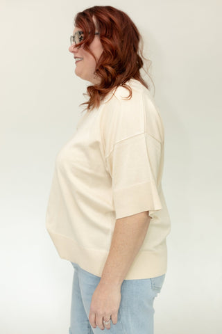 Short Sleeve Lightweight V-Neck Sweater – Natural - Love Marlow