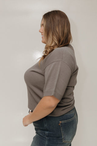 SHORT SLEEVE SWEATER IN CHARCOAL - Love Marlow
