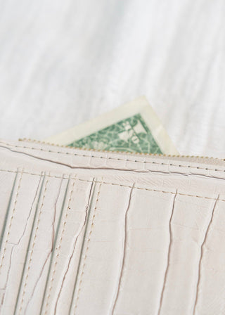 SIMPLE WALLET IN BONE CROC - Love Marlow