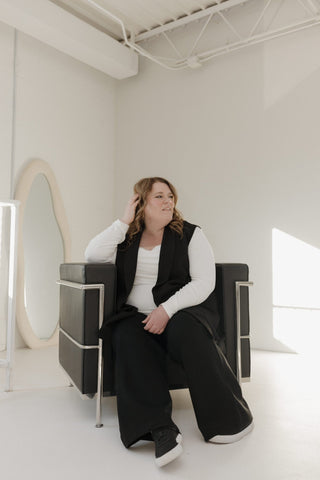 SLEEVELESS BLAZER VEST IN BLACK - Love Marlow
