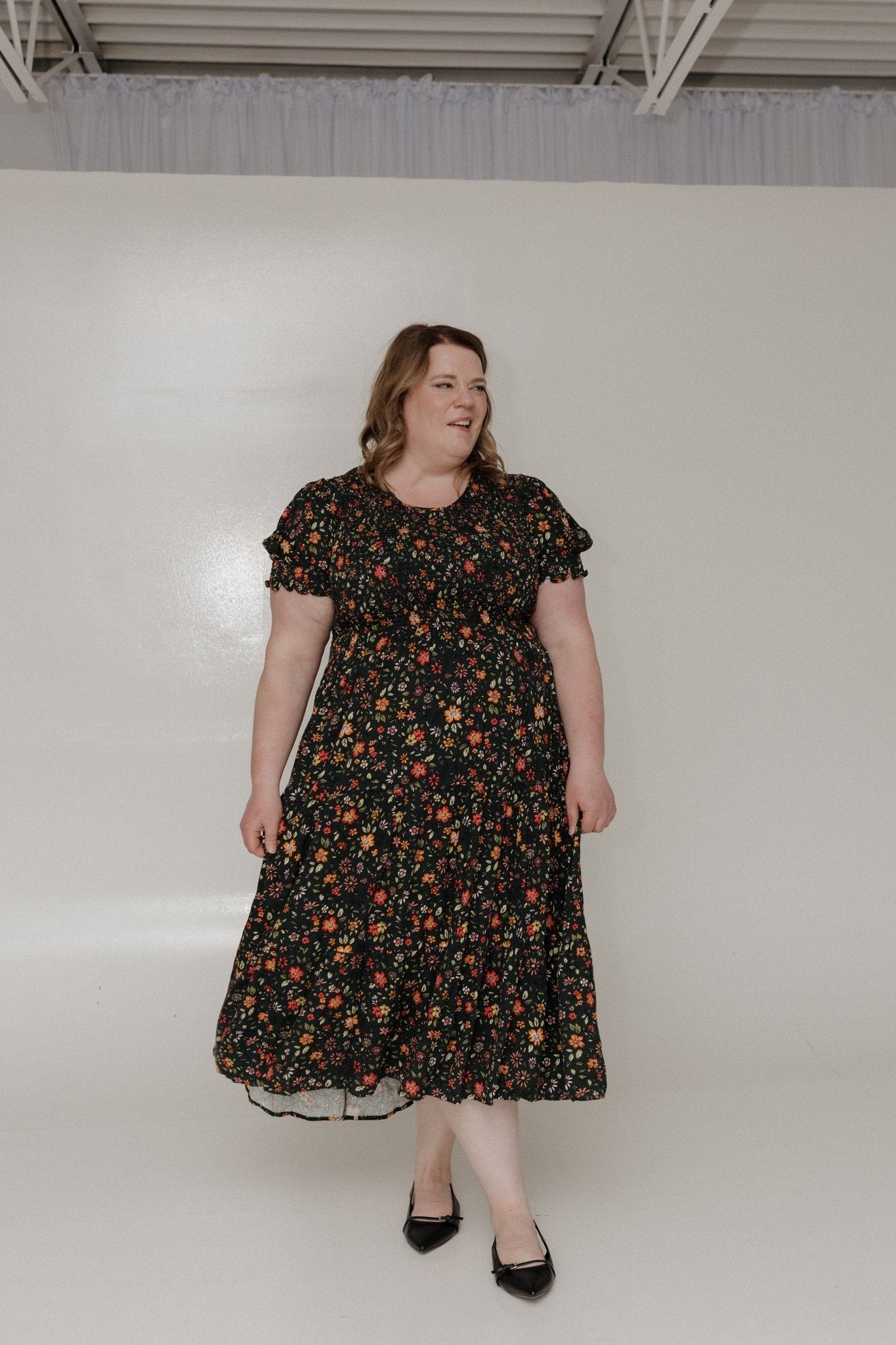 SMOCKED BODICE PUFF SLEEVE MIDI DRESS IN EMERALD GREEN DOPAMINE FLORALS - Love Marlow