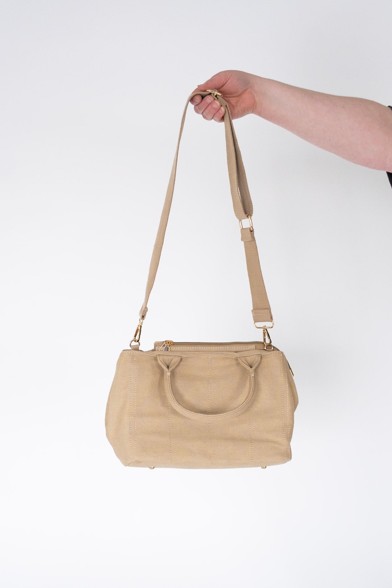 SOLID MEDIUM CANVAS TOTE BAG IN NATURAL - Love Marlow