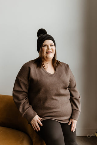 SOLID RIBBED KNIT BEANIE WITH PUFF IN BLACK - Love Marlow