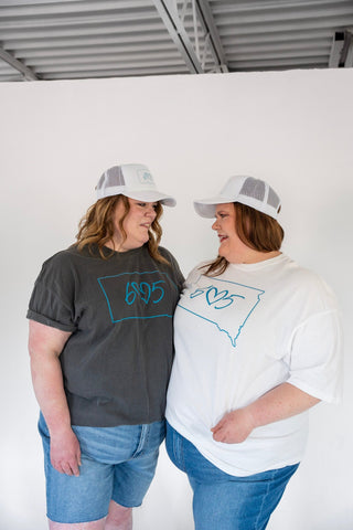 South Dakota 605 Graphic Tee – Premium Comfort Colors in Grey - Love Marlow