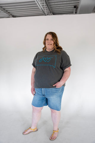 South Dakota 605 Graphic Tee – Premium Comfort Colors in Grey - Love Marlow